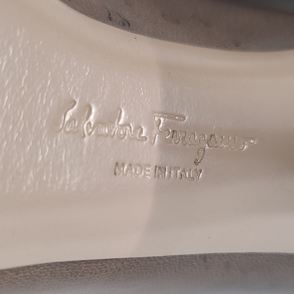Ferragamo Leather Wingtip Pumps Size 7 - Picture 3 of 11